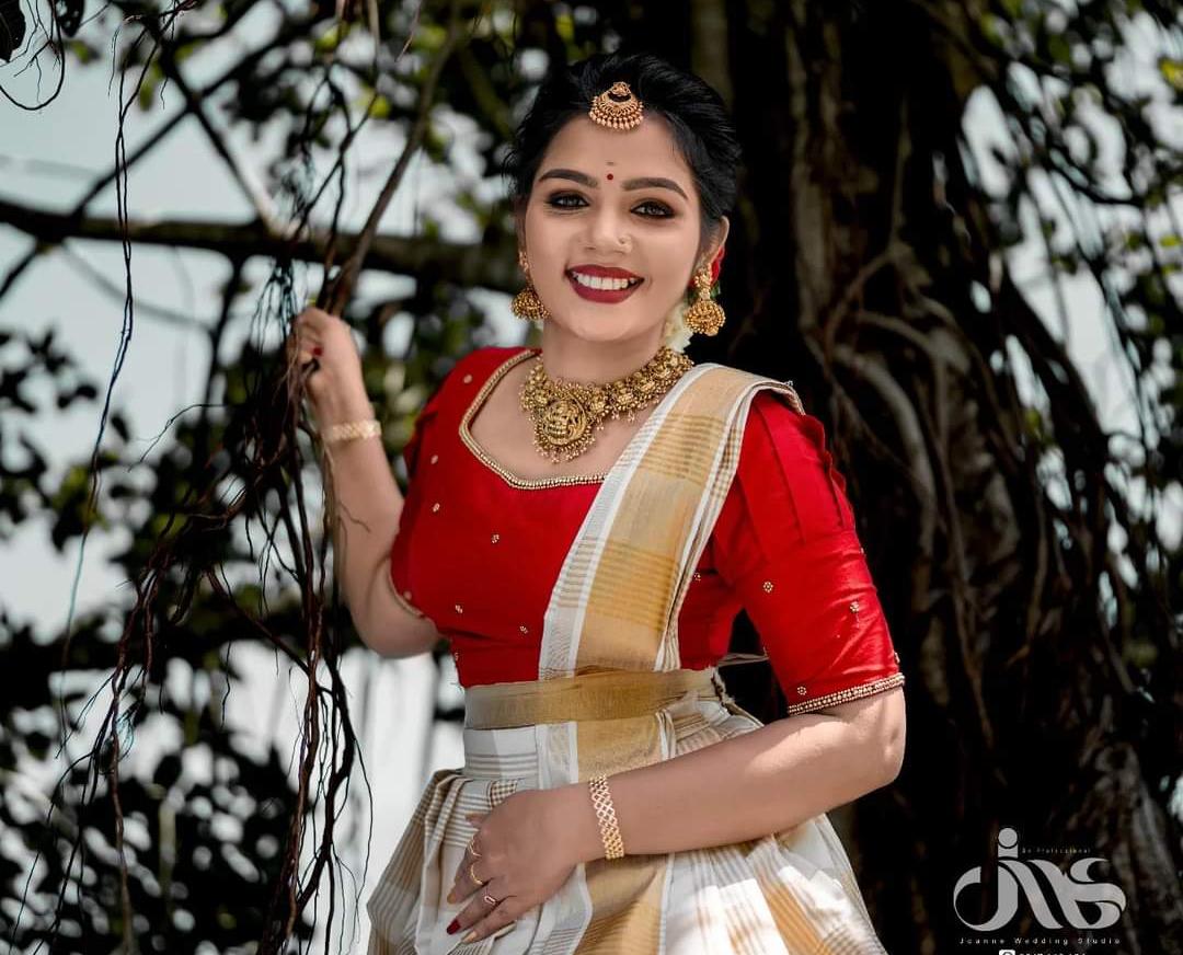 ROYAL BRIDAL MAKEUP STUDIO CHANGANACHERRY